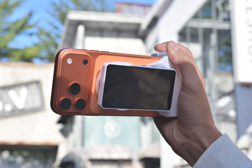 Camera Grip × HD Mirror Display = Rear-Camera Clarity You Can See